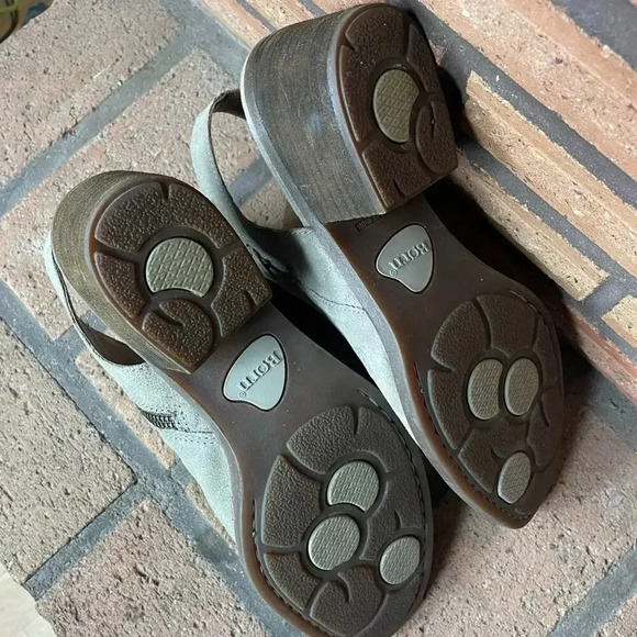 Born Women’s Monikah Distressed Ankle Heeled Booties Size 8.5 - Picture 8 of 8